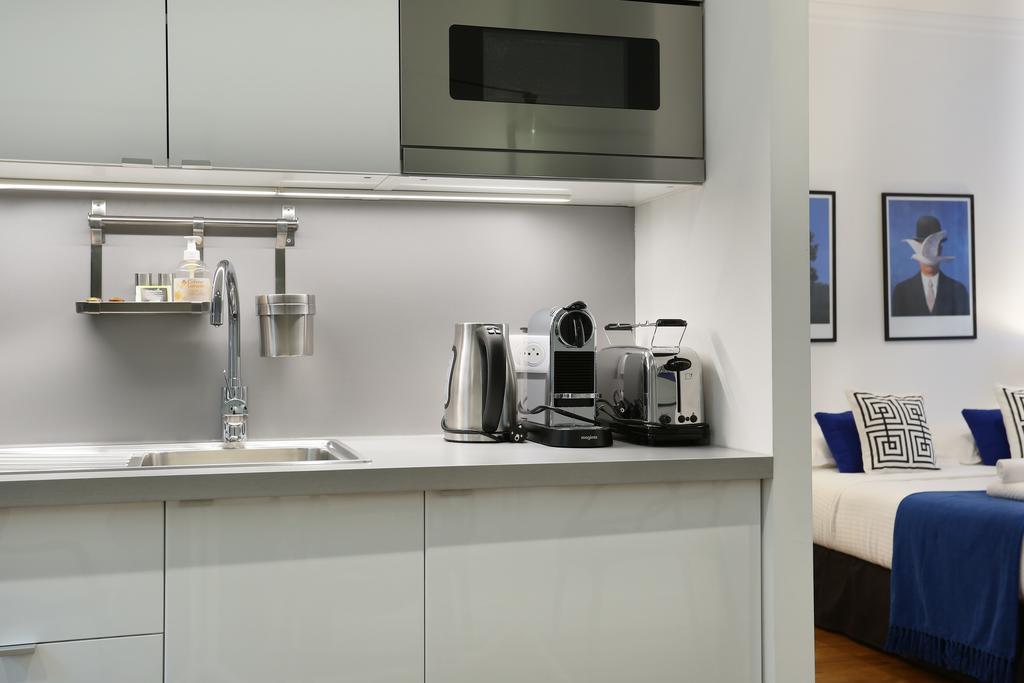 Rent A Room - Residence Blanche ปารีส ภายนอก รูปภาพ
