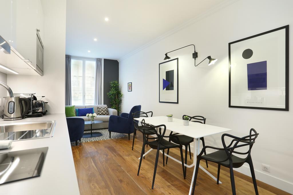 Rent A Room - Residence Blanche ปารีส ภายนอก รูปภาพ