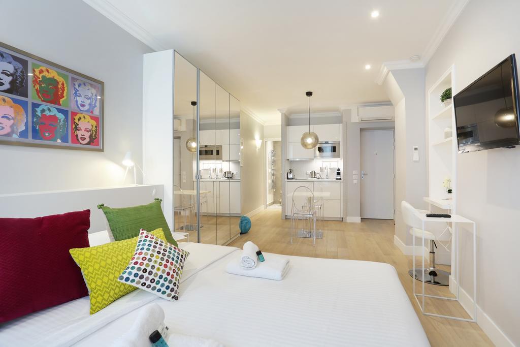 Rent A Room - Residence Blanche ปารีส ภายนอก รูปภาพ