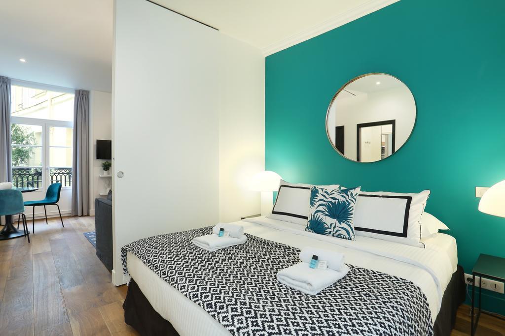 Rent A Room - Residence Blanche ปารีส ภายนอก รูปภาพ
