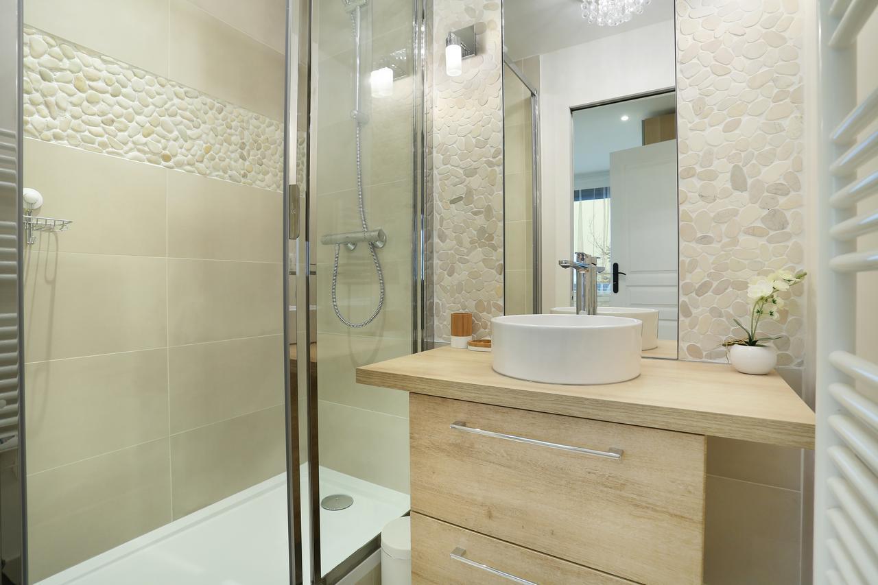 Rent A Room - Residence Blanche ปารีส ภายนอก รูปภาพ