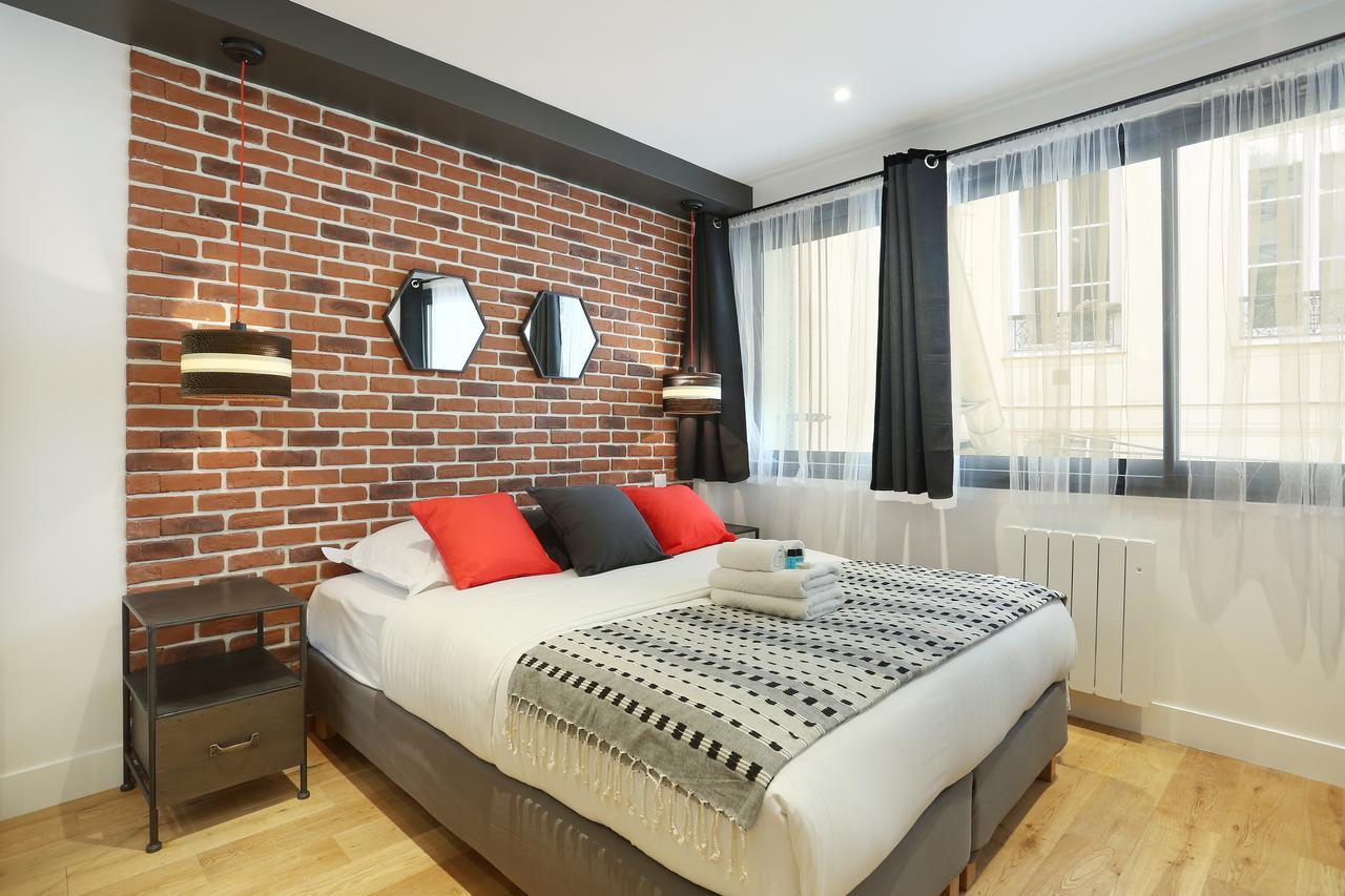 Rent A Room - Residence Blanche ปารีส ภายนอก รูปภาพ