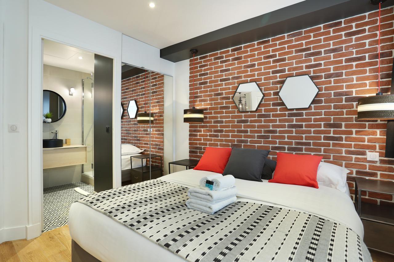 Rent A Room - Residence Blanche ปารีส ภายนอก รูปภาพ