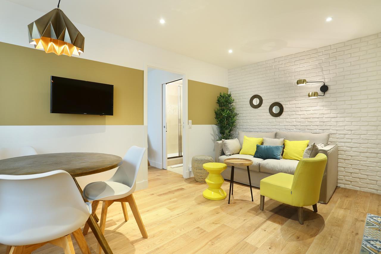 Rent A Room - Residence Blanche ปารีส ภายนอก รูปภาพ