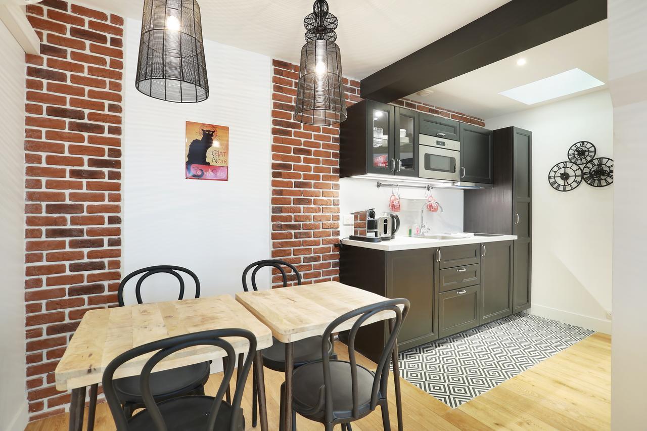 Rent A Room - Residence Blanche ปารีส ภายนอก รูปภาพ